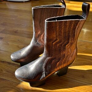 Trippen split platform boots size 7.5 bronze metallic